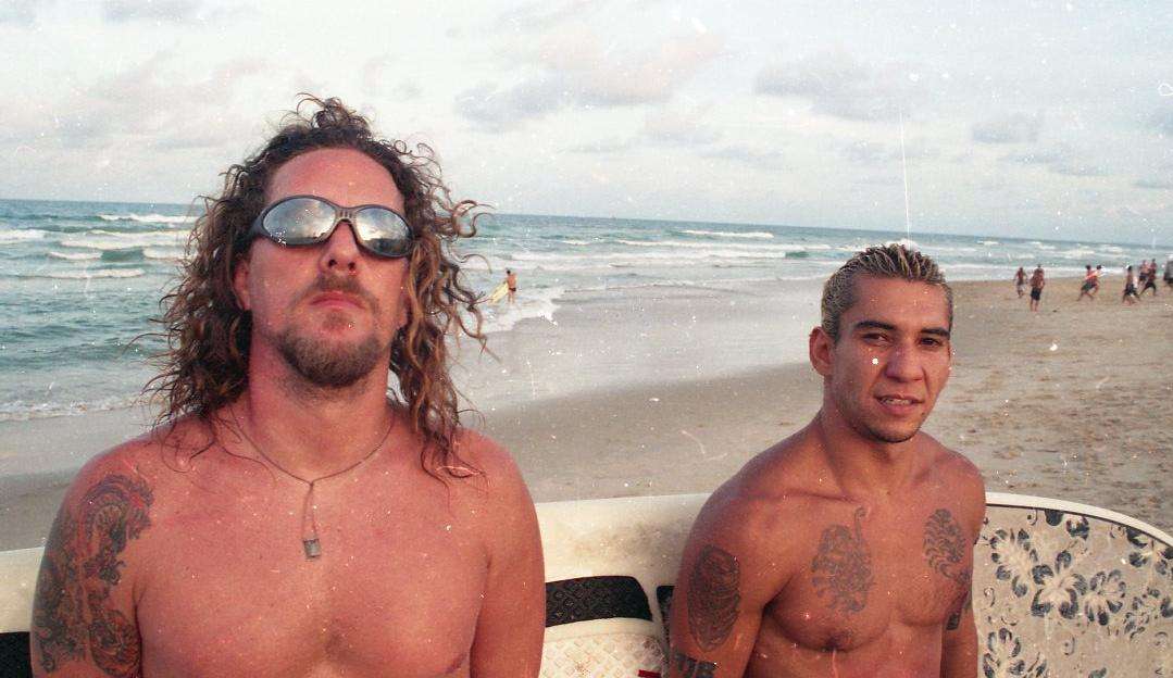 Rodolfo Abrantes lamenta falecimento de Canisso, seu ex-parceiro de banda: “Até logo, bro”