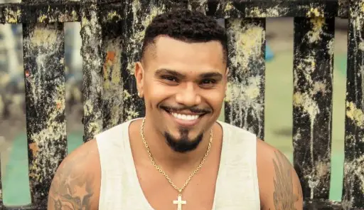 Naldo Benny tem foto curtida por Chris Brown e fica animado