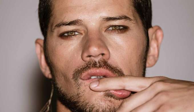 José Loreto posta foto com legenda enigmática e fãs desconfiam ser indireta para Rafa Kalimman