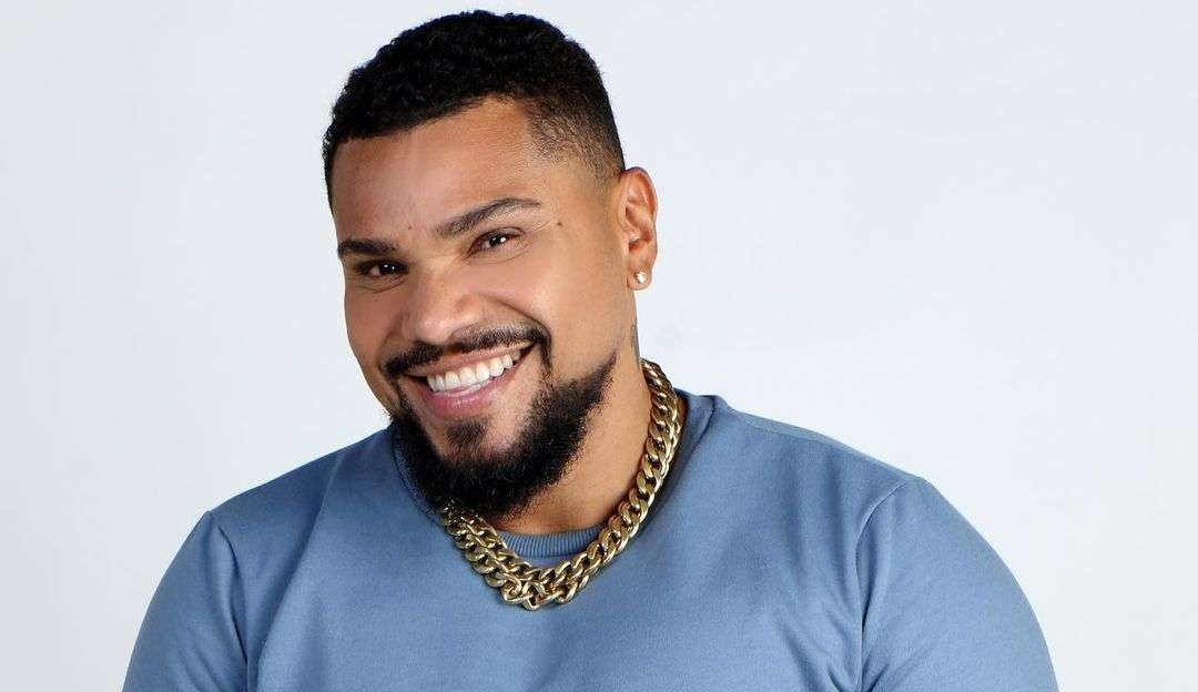 Entenda porque Naldo Benny canta o hino do Água Santa, surpresa do Paulistão