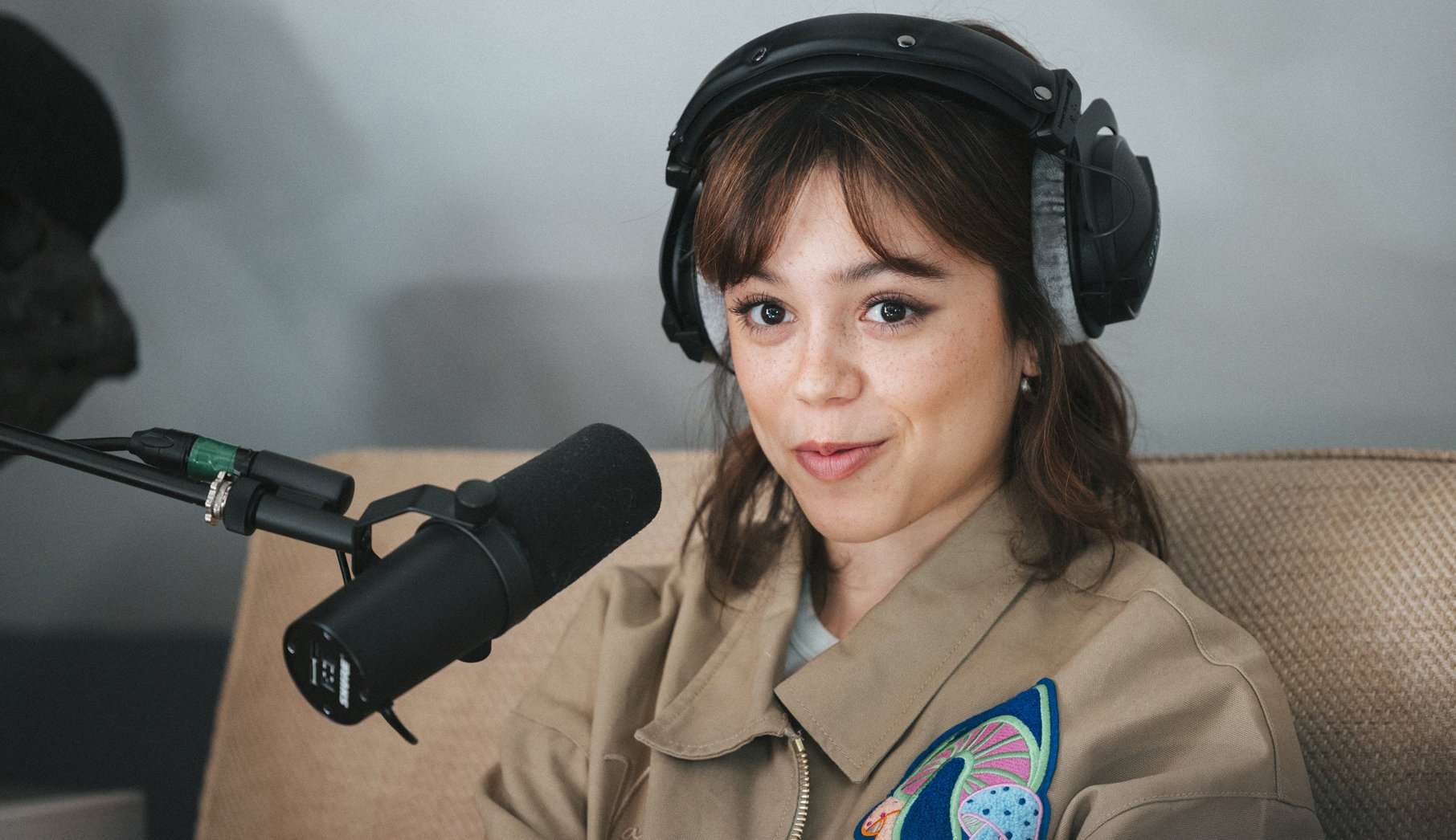 Produtor de Hollywood se retrata por críticas a Jenna Ortega: “ela é um talento incrível!””