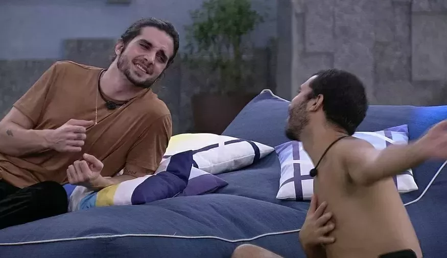 BBB 21: Gilberto afirma para Fiuk que não se posicionaria em um possível Paredão entre Juliette e Arthur: ‘O público escolhe’