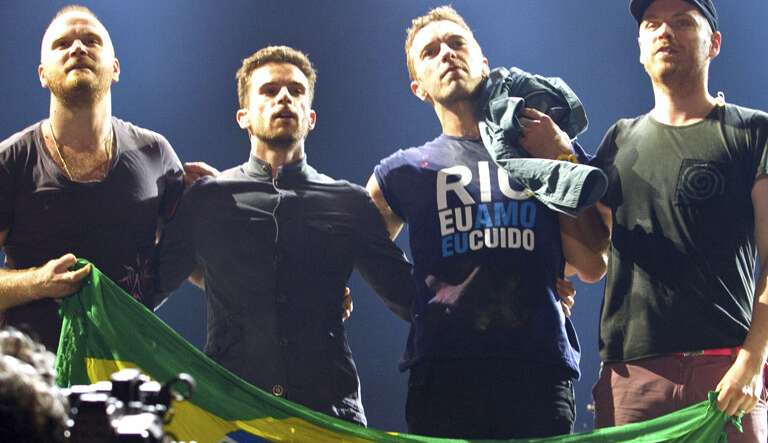 Coldplay e ONG se juntam para levar pessoas em situação de rua para show