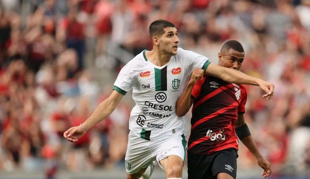Maringá e Athletico-PR se enfrentam na semifinal do Campeonato Paranaense