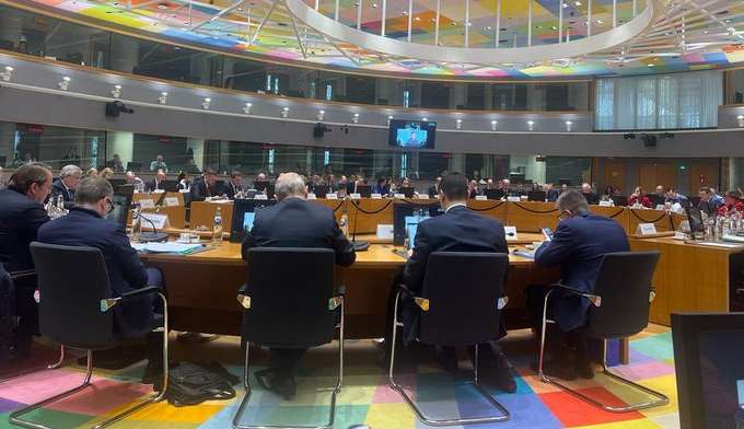 UE enviará € 2 bilhões em munição para Ucrânia