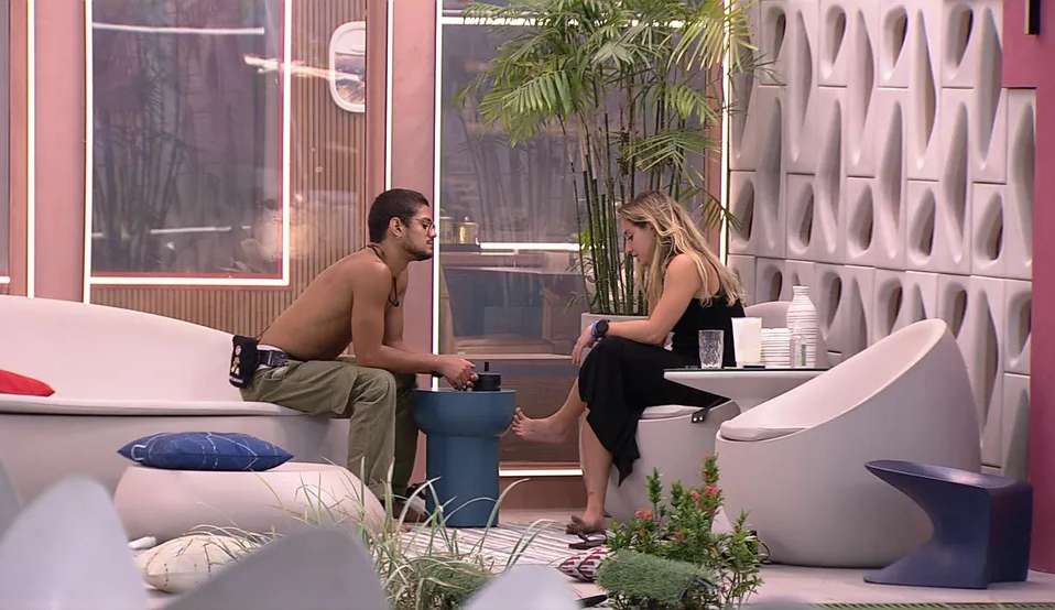 Bruna e Gabriel Santana compartilham visões sobre Domitila
