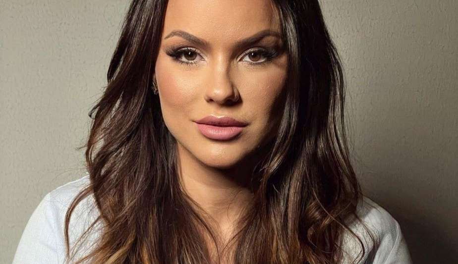 Carol Dias comemora perda de peso após ganhar 15 quilos