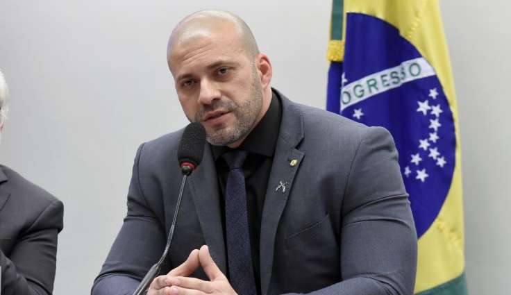 Como é a vida de Daniel Silveira na prisão