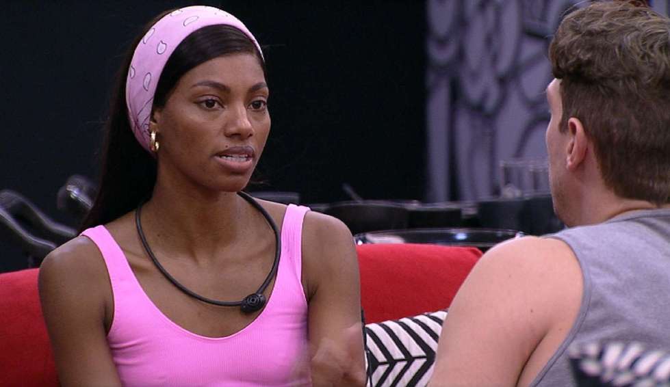 Tina cobra comportamento de Cristian dentro da casa: “Não sou um produto”