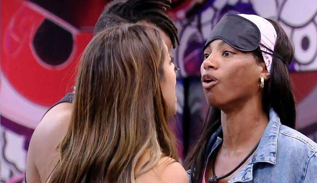 “Casa do reencontro” é marcada por brigas, rivalidades e acionamento jurídico