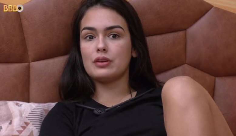 Larissa planeja votos para o próximo paredão: “Temos que agir com estratégia”