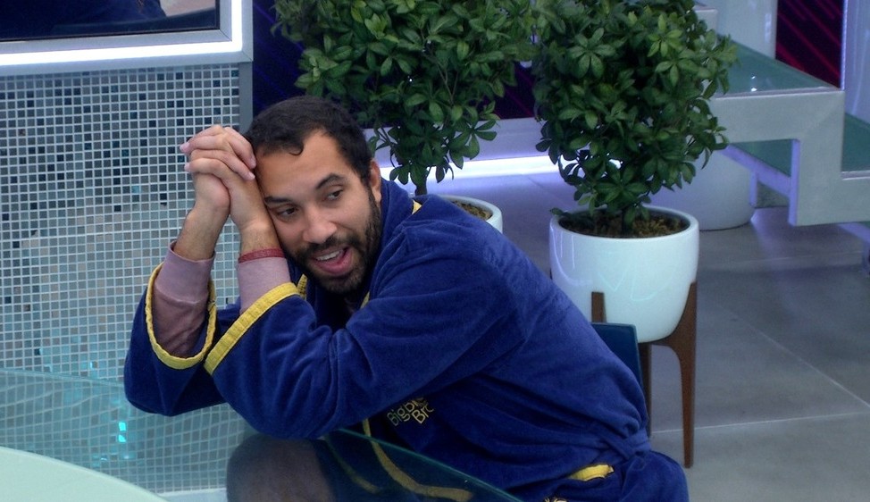 Durante almoço do Líder, Juliette brinca com Fiuk sobre Fábio Jr: “/Oi sogrinho”/