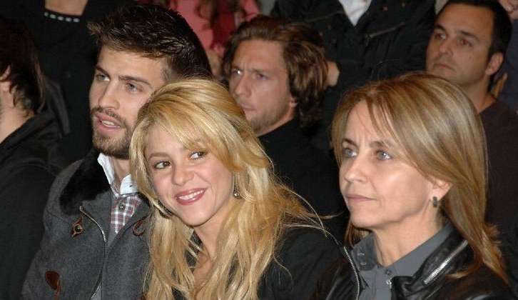 Mãe de Piqué acobertava traição do filho, diz jornal