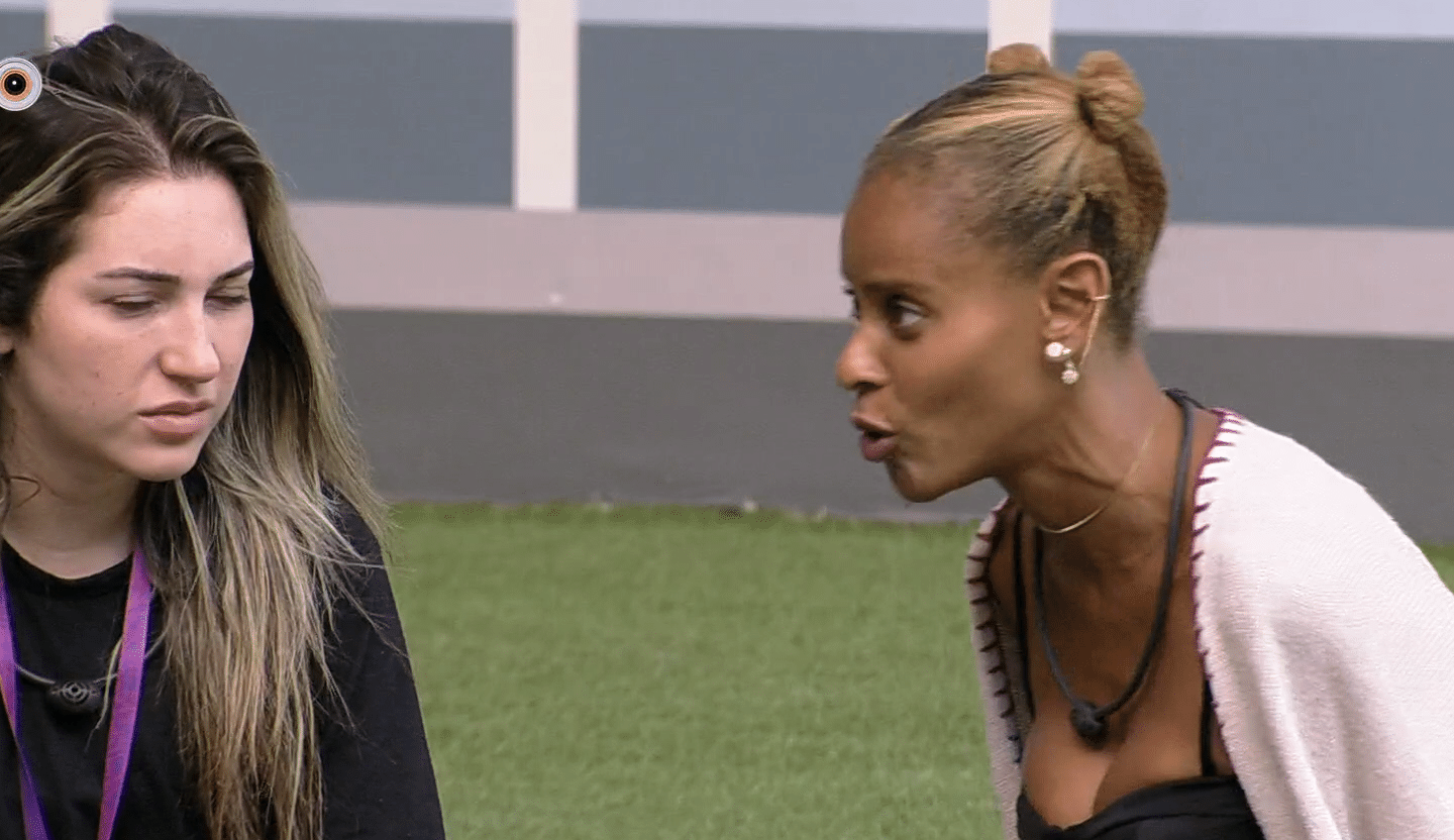 Amanda e Aline conversam sobre o futuro do reality