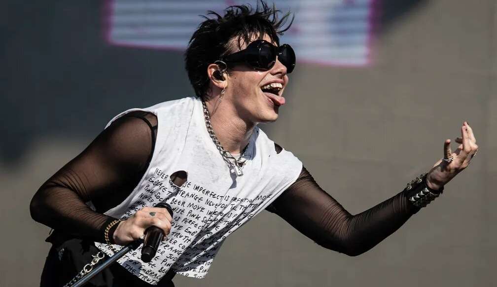 Lollapalooza 2023: Yungblud agita público e faz apresentação inesquecível