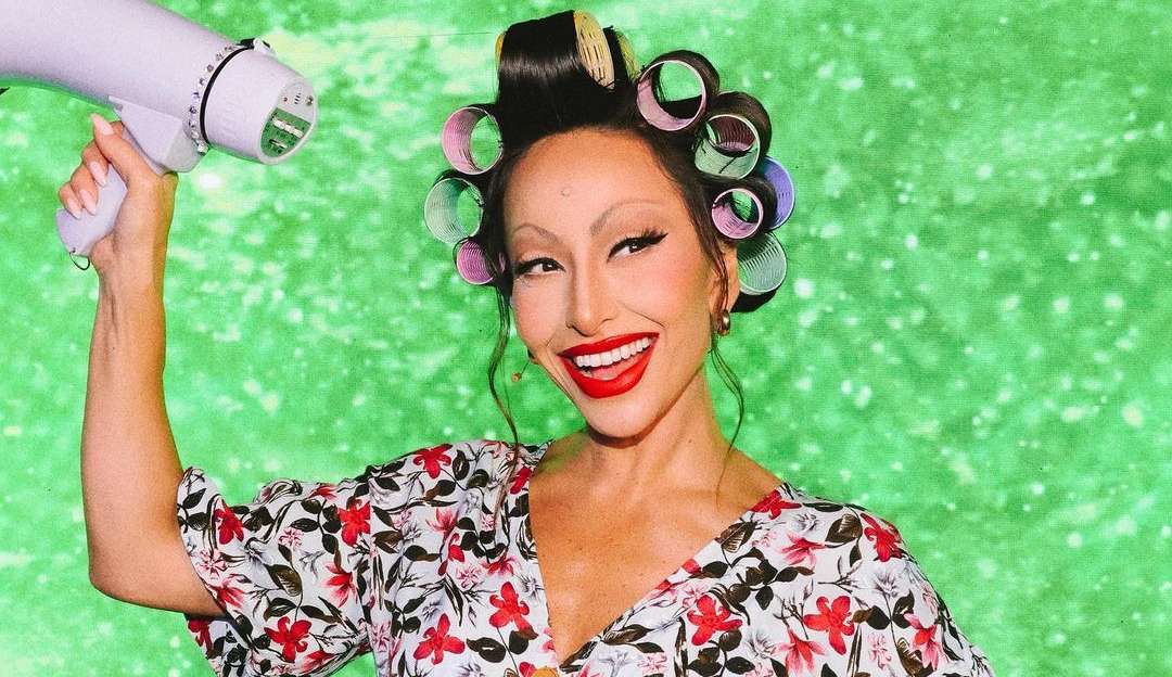 Sabrina Sato homenageia Paulo Gustavo no The Masked Singer Brasil