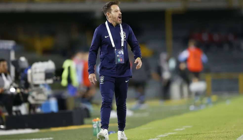 Ramon Menezes lamenta derrota para o Marrocos, mas valoriza entrada de estreantes