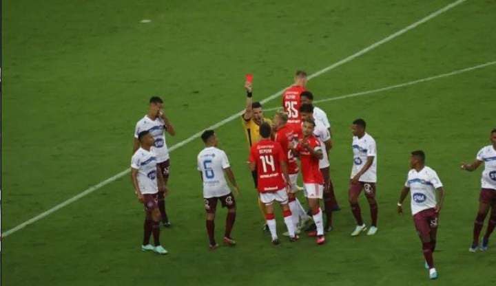 Inter entra em crise após queda no Gauchão e evidencia desequilíbrio emocional