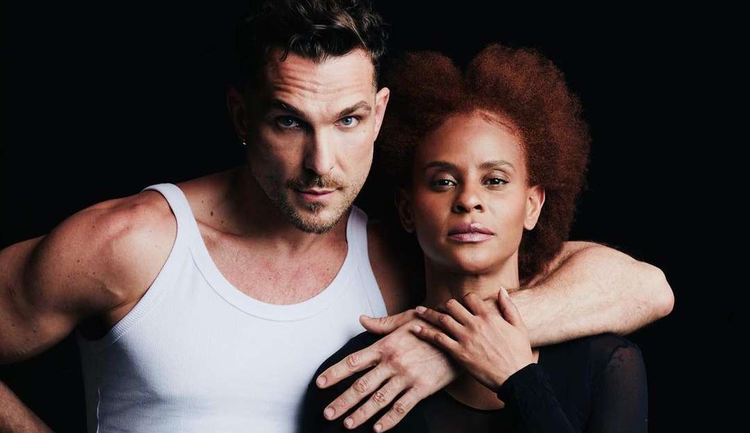 Ator Igor Rickli se declara para a esposa Aline Wirley