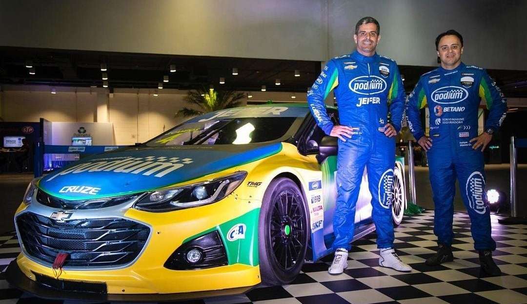 Felipe Massa apresenta seu carro para a temporada da Stock Car