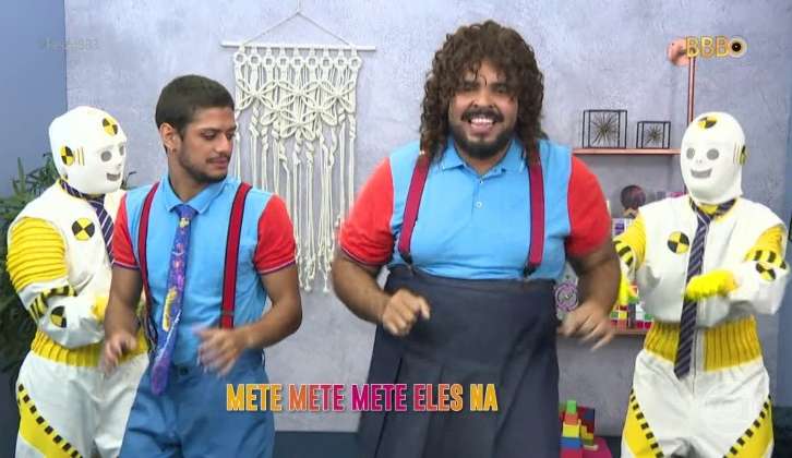 Gabriel Santana e Paulo Vieira fazem paródia de Chiquititas