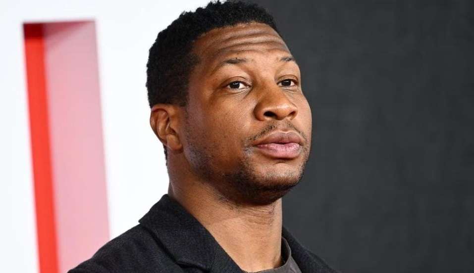 Jonathan Majors, depois de acusado por agressão, é “inocentado” por vítima