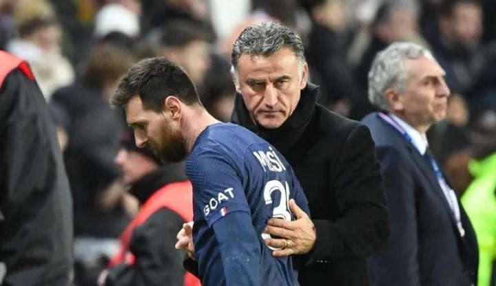 PSG busca renovação de contrato com Messi