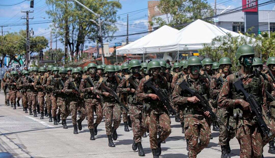Militares da ativa que participarem de atos pró-golpe de 1964 serão punidos pelo Exército