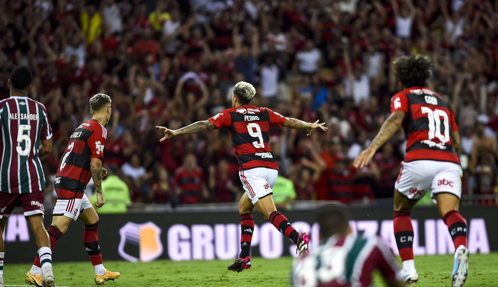 Flamengo bate Fluminense por 2×0 no primeiro jogo da final do Cariocão