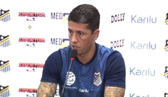 Apesar de vantagem técnico do Água Santa mantém pés no chão