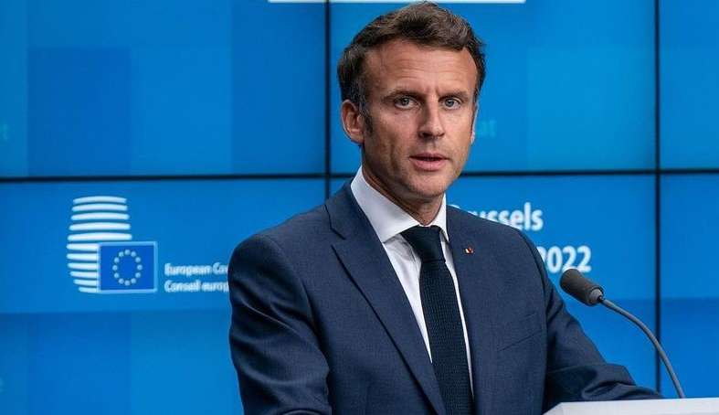 Mais de mil policiais ficam feridos em protestos contra reforma da previdência, diz governo francês