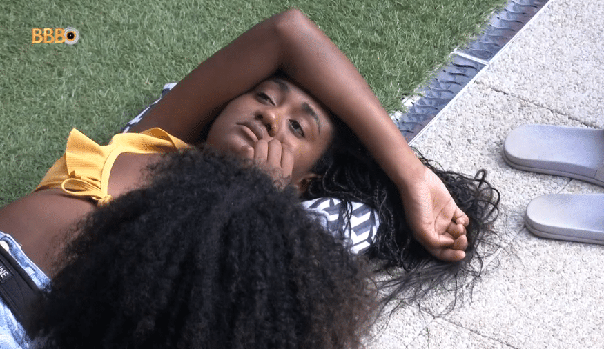 Sarah fala sobre julgamento do público contra Domitila