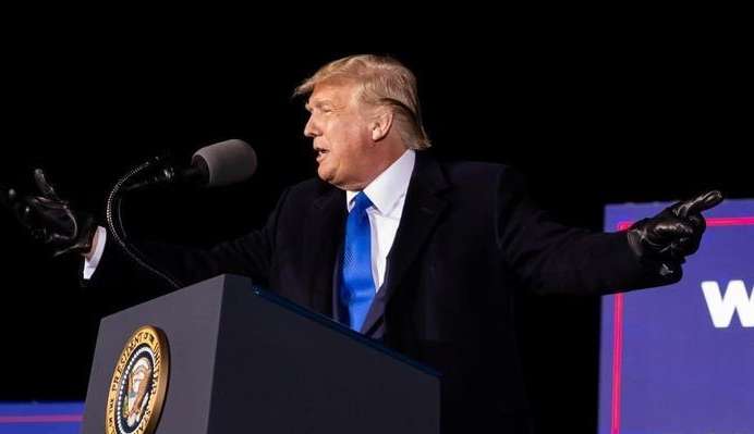 Trump recebe 34 acusações em caso de suborno a atriz pornô