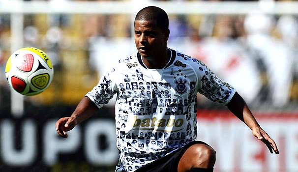 Marcelinho Carioca tem passaporte apreendido pela Justiça de SP após dívida em hospital