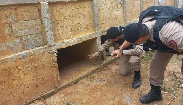 Polícia prende dupla suspeita de enterrar mulher viva em MG
