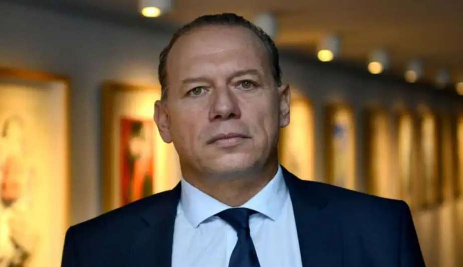 Secretário de Segurança argentino é agredido por manifestantes em protesto