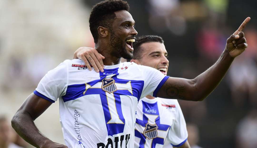 Santos assina com destaque do Água Santa no campeonato Paulista.