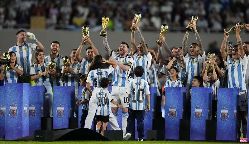 Argentina volta ao topo do ranking mundial da FIFA após mais de seis anos