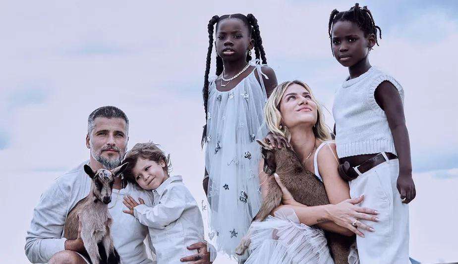 Giovanna Ewbank conta como seus filhos lidam com a fama e a exposição