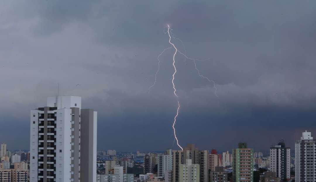 Feriado de páscoa será chuvoso; chuva pode superar 100 mm em 24h