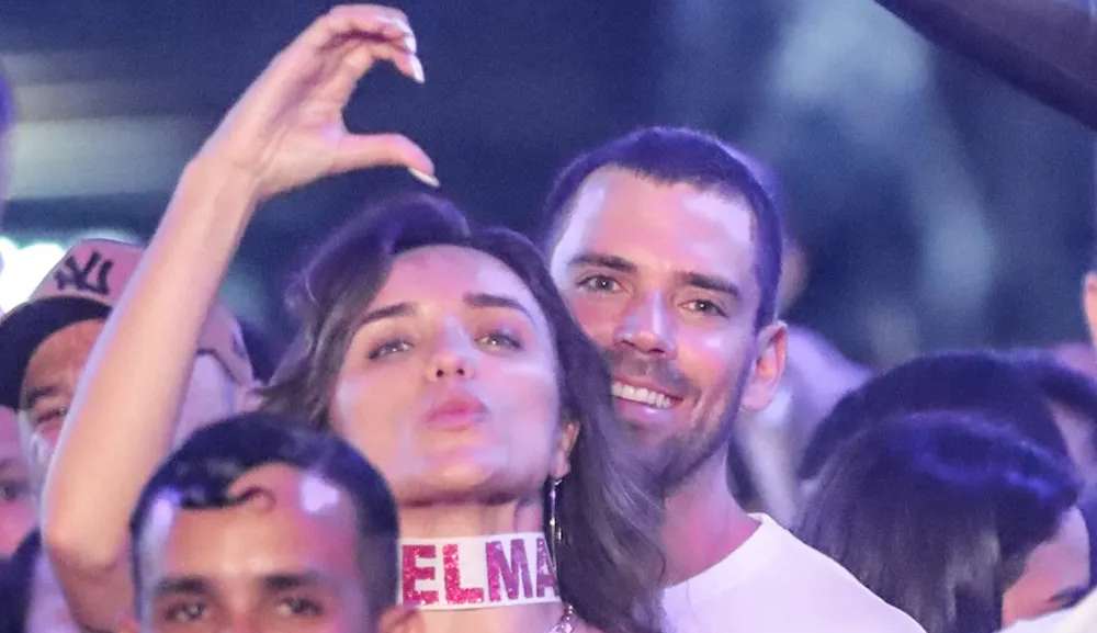 Rafa Kalimann curte show de Joelma ao lado de novo namorado