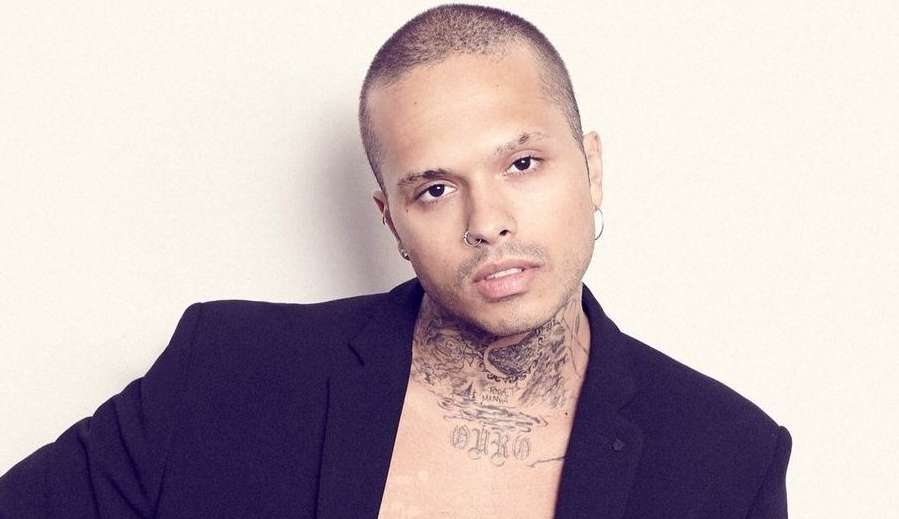 Vitão inicia nova fase da carreira após raspar a cabeça