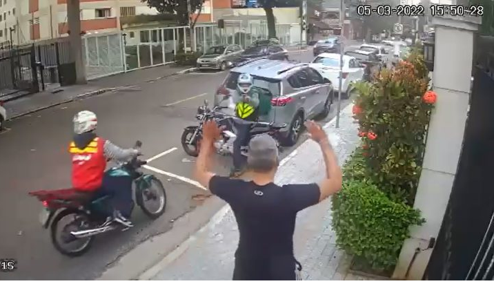 Cresce o número de furtos de celulares na capital de São Paulo