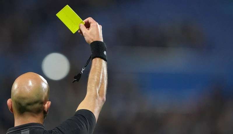 Campeonato Brasileiro começa com o maior número de cartões por reclamação desde 2019