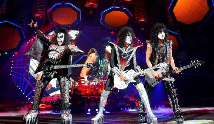 Kiss pede vodca em lista de exigências para shows no Brasil