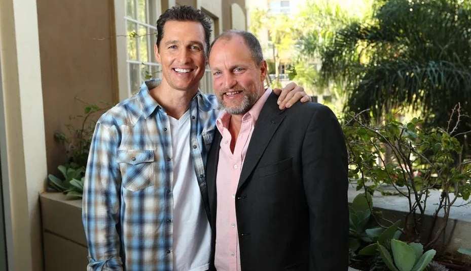 Woody Harrelson fala sobre evidências que podem indicar parentesco com Matthew McConaughey