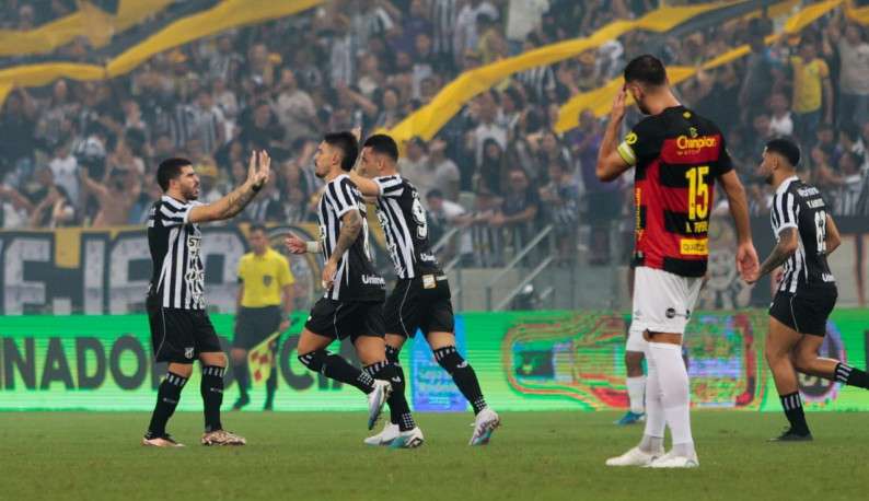 Ceará vence Sport no Castelão