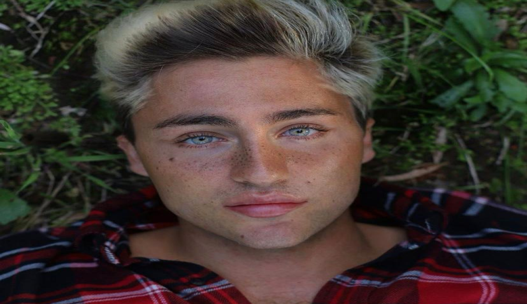 Francisco Sá Pena, o empresário cantor