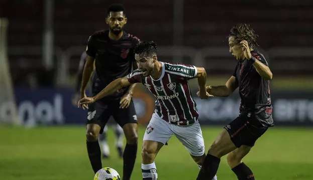 Fluminense X Athletico: estatísticas e escalações