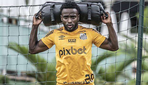 Mendoza deve ganhar a vaga de Soteldo no time titular do Santos